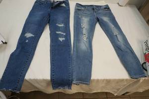 lot 360 image: Jeans