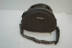 lot 368 image: Maks jewelry  makeup bag
