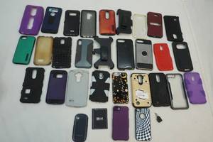 lot 372 image: cell phone covers