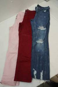 lot 402 image: Jeans