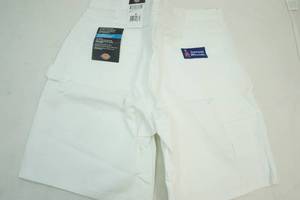 lot 403 image: Dickies New Utility shorts