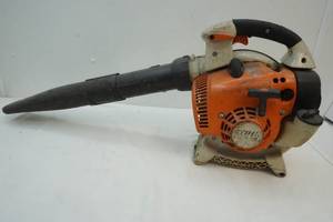 lot 427 image: Stihl blower