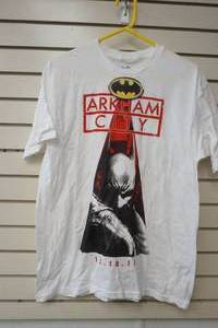 lot 443 image: Batman t-shirt