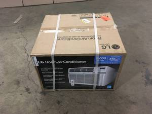 LG Electronics  8,000 BTU 115-Volt Window Air Conditioner LW8016ER with ENERGY STAR and Remote in White Customer returns Review all pictures