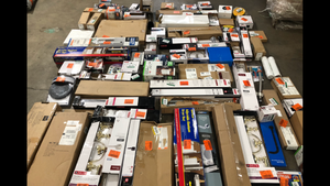 lot 25 image: Mix lot of Houseware items and Home Decor Customer returns Review all pictures