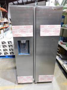 Samsung 27.4-cu ft Side-by-Side Refrigerator with Ice Maker (Fingerprint Resistant Stainless Steel)