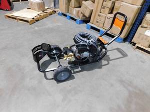 lot 56 image: Generac XC Series 3300 PSI 3.0 GPM Commerical Grade Gas Pressure Washer