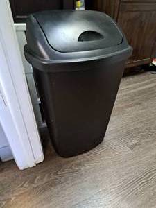 28 Black Plastic Flip-Top Trash Can