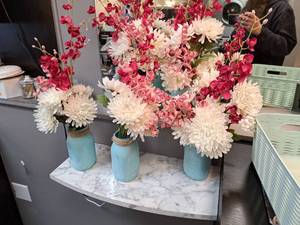 Lot of (5) 26 Floral Arrangement Table Dcor in Vase
