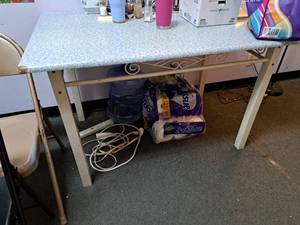 48 Table