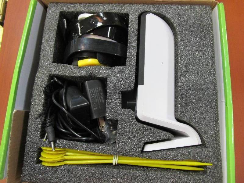 lot 245 image: Vertical Two Dog Wireless Fence S-35 (OPEN BOX)