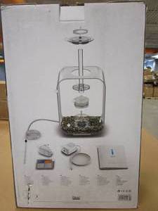 lot 317 image: Life 15 Aquarium with Standard White Light - 4 Gallon, Clear (ROCK INCLUDED, NO DECOR INCLUDED)