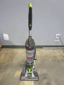 lot 335 image: HOOVER Air Steerable Bagless Upright Vacuum Cleaner, UH72400 (USED, OUT OF BOX, MISSING ATTACHMENTS)