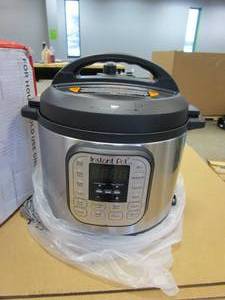 lot 437 image: Instant Pot Duo 7-in-1 Electric Pressure Cooker (USED, OPEN BOX)