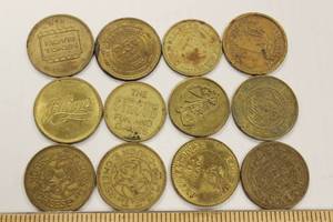 Lot Of 12 Tokens, Chucke Cheese, Movie Tokens And More