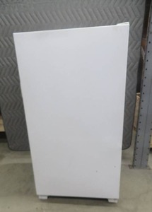 UPRIGHT FREEZER