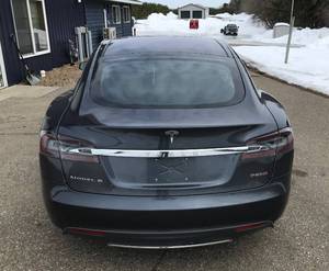 lot 1 image: 2014 Tesla Model S P85D AWD