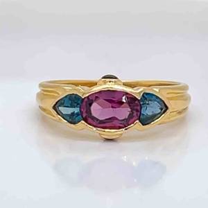 Chic 18k Yellow Gold Ring w Purple Oval & Blue Trilliants Gemstones for Modern Custom Design $2490 Retail