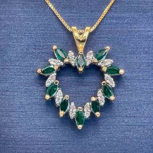 Natural Green Emerald & Diamond Heart Estate Pendant in 14k Gold $1550 Retail