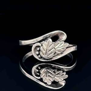 Diamond-Cut Black Hills Gold Double Grape Leaf Curved Bypass Ring