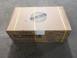 Blackstone  36 in. Propane Gas Griddle Cooking Stations Customer return Review all pictures