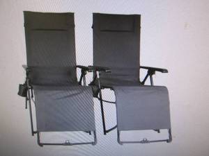 lot 4 image: Ozark Trail Quad Zero Gravity Chair...