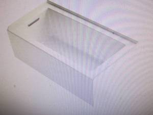 lot 10 image: Kohler Underscore 60 Soaking Batht...