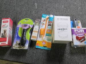 lot 47 image: lot of dog items ...