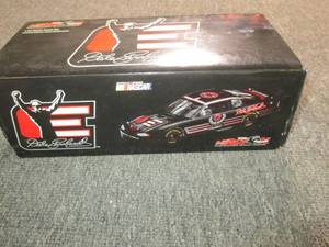 lot 87 image: dale Earnhardt legacy 124 scale st...