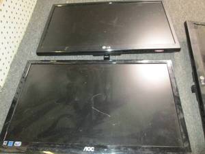 lot 113 image: lot of 3 computer monitors ...