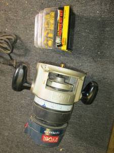 lot 142 image: ryobi router and tool shop bits tes...