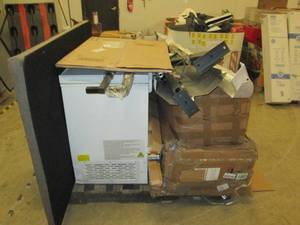 lot 149 image: pallet of items that need work or a...