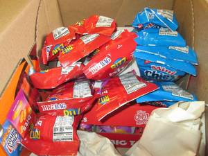 lot 228 image: box of chips ahoy , ritz and more  ...