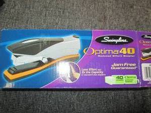 lot 233 image: swingline optima 40 jam free staple...