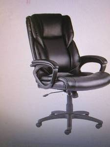 lot 296 image: Staples Kelburne Luxura Faux Leathe...