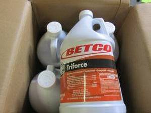 lot 408 image: case of 41 gallon jugs of betco tr...