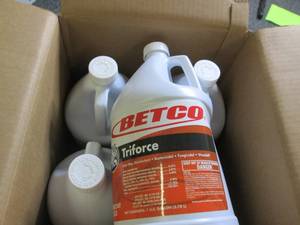 lot 411 image: case of 41 gallon jugs of betco tr...