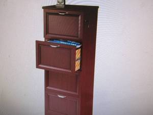 lot 422 image: Magellan 19D Vertical 4-Drawer File Cabinet