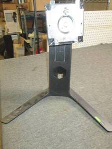 lot 424 image: alienware monitor stand ...
