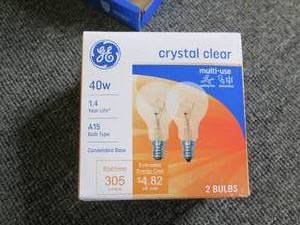 lot 471 image: lot of 62 packs of 40 watt crystal...