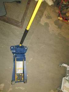 lot 476 image: stronghold 3 12 ton jack can not g...