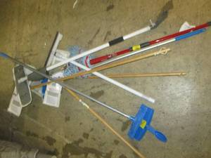 lot 481 image: mops and more ...