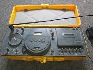lot 493 image: jeep portable radio tested and work...