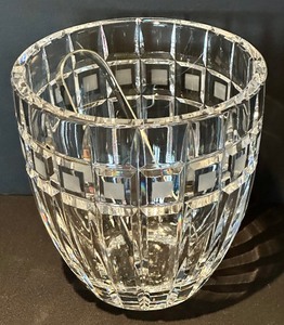 lot 22 image: Waterford Quadrat Ice Bucket