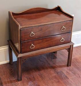 lot 52 image: Petite Wood Side Table