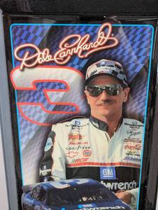 lot 54 image: Dale Earnhardt Sr 25th Anniversary Wall Clock