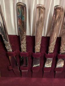 lot 103 image: Assorted Vintage Silver Plated Flatware