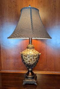 lot 110 image: Decorative Table Lamp