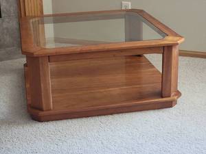lot 40 image: Contemporary Glass Pane Coffee Table