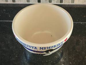 lot 42 image: Minnesota Memories Stoneware Bowl